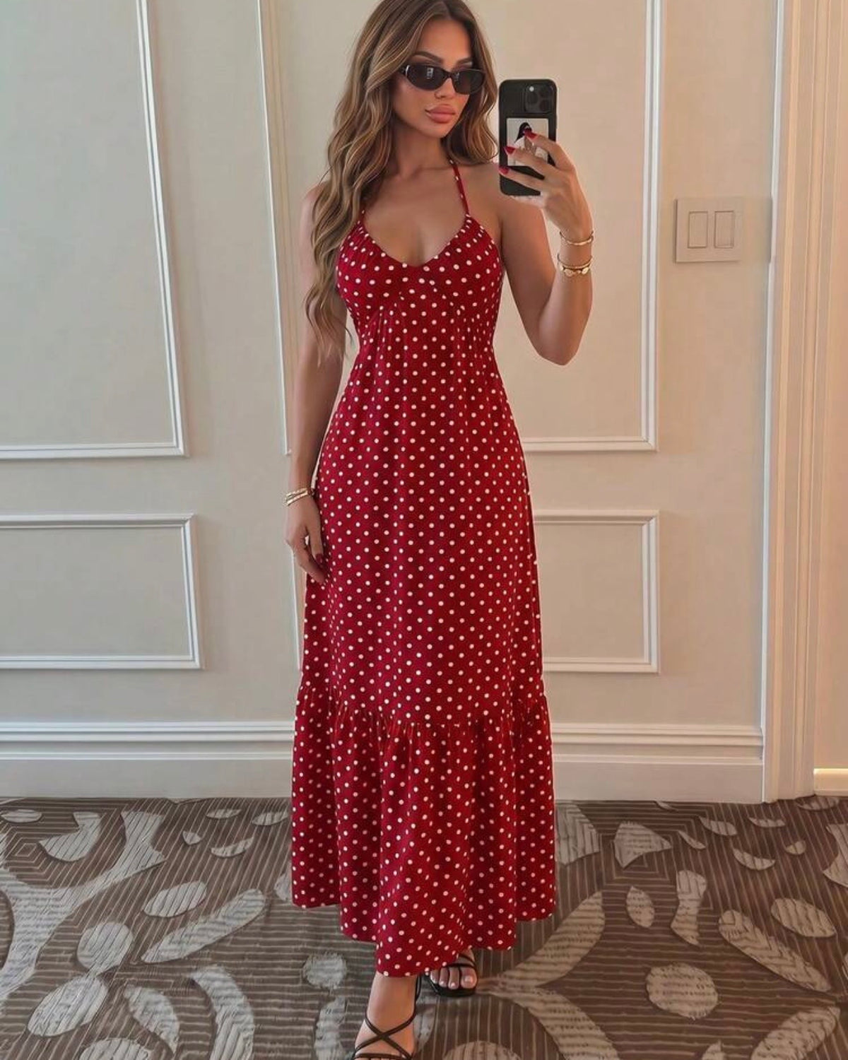Vestido rojo con puntos