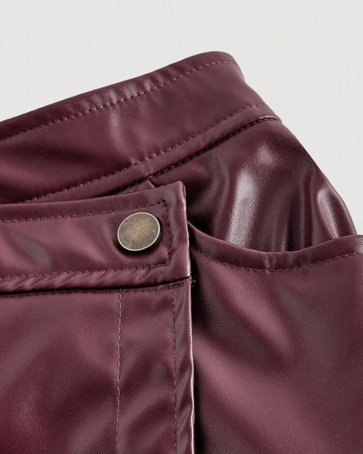 Short enagua de cuerina