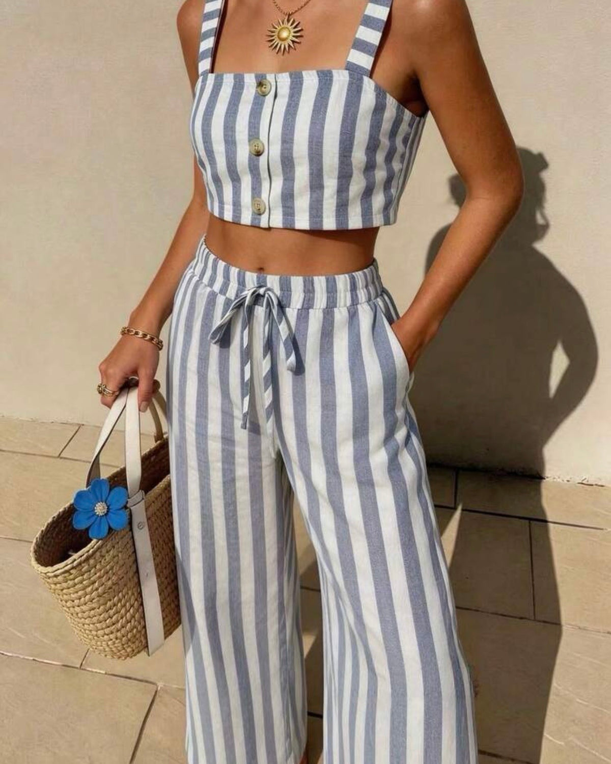 Conjunto rayado celeste