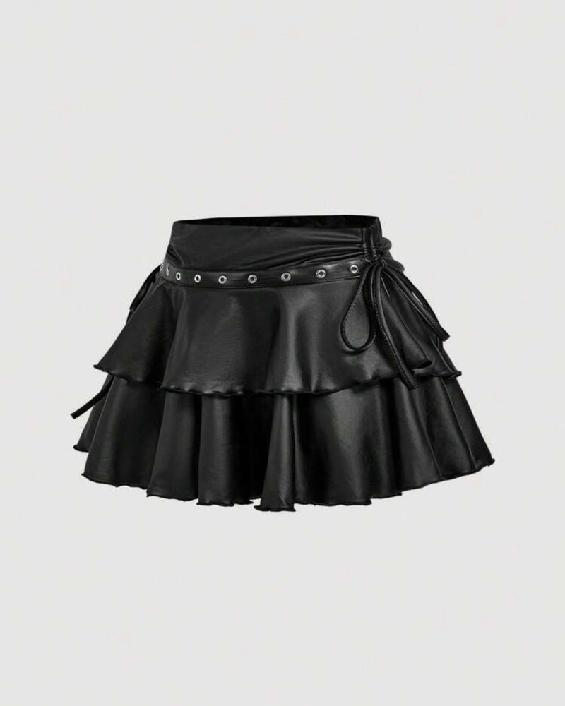 Falda negra de vuelos