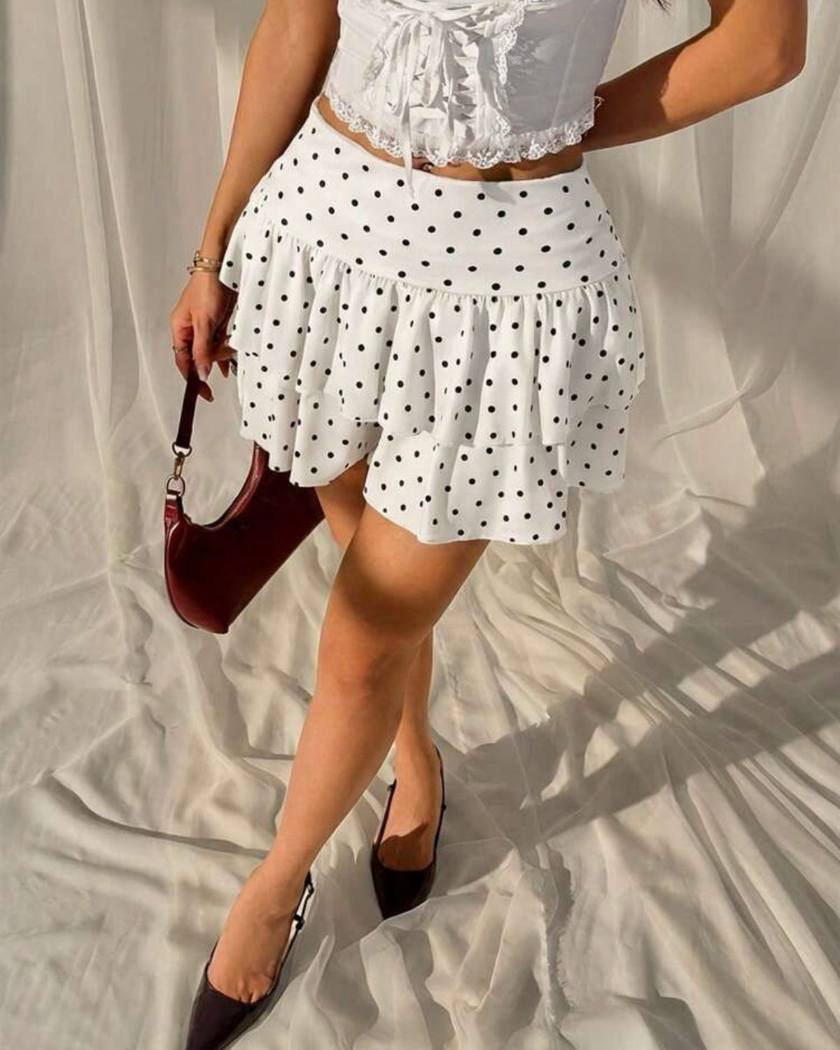 Falda blanca con puntos